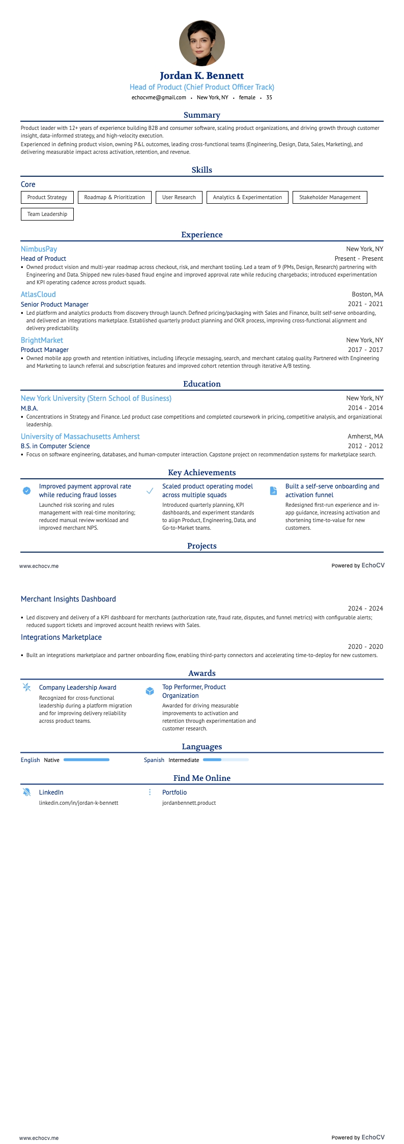 Director de Producto example resume